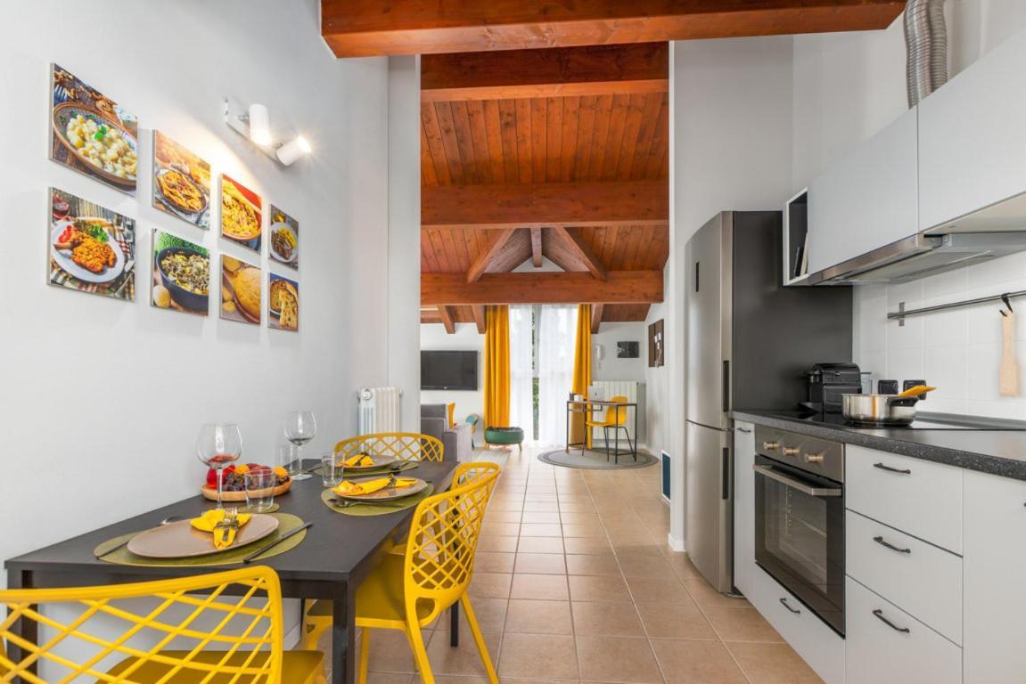 Casa Gialla 7A, New Apartment Milano&Como Bregnano エクステリア 写真