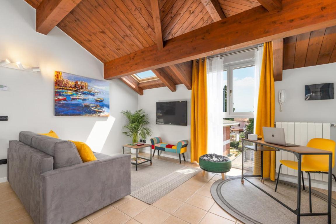 Casa Gialla 7A, New Apartment Milano&Como Bregnano エクステリア 写真